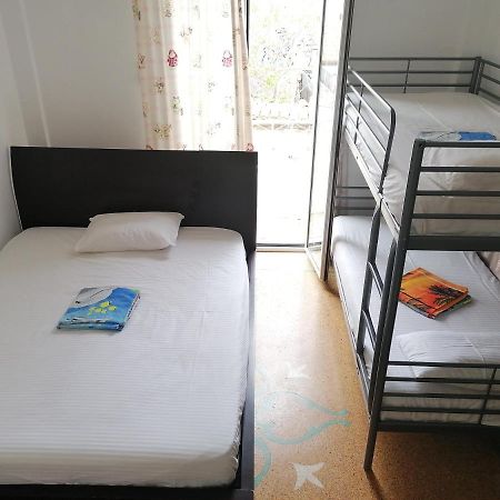 Shared Rooms Near Acropolis And Monastiraki เอเธนส์ ภายนอก รูปภาพ